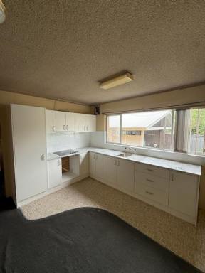 Unit For Lease - NSW - Coniston - 2500 - 2 Bedroom Centrally Located Unit  (Image 2)