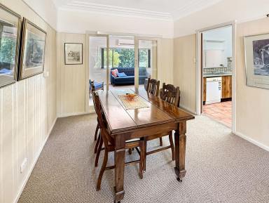 House For Sale - NSW - Narrandera - 2700 - LARGE FAMILY HOME WITH APPEAL  (Image 2)