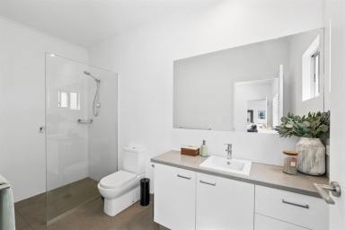 House For Sale - WA - Cowaramup - 6284 - Modern  Living with Peaceful Bushland Outlooks  (Image 2)