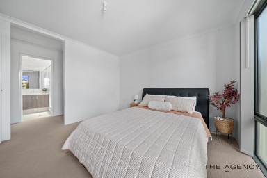 House For Sale - WA - Madeley - 6065 - Modern Family Living in a Great Location  (Image 2)