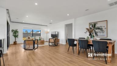 House For Sale - NSW - Moama - 2731 - Central Modern Living Awaits  (Image 2)