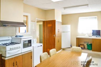 House For Lease - VIC - Horsham - 3400 - 4 Bedrooms Central  (Image 2)