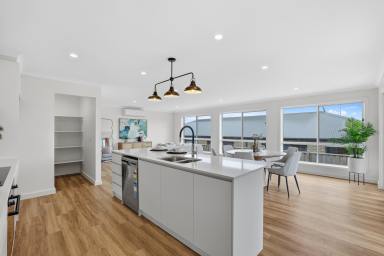 House For Sale - VIC - Warragul - 3820 - Brand New Sophistication - Move Straight In, No Build Wait.  (Image 2)