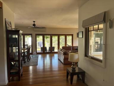 House For Lease - VIC - Wandiligong - 3744 - Fully furnished Wandiligong for rent.  (Image 2)