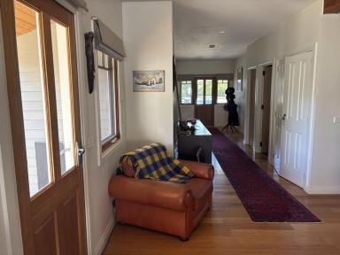 House For Lease - VIC - Wandiligong - 3744 - Fully furnished Wandiligong for rent.  (Image 2)