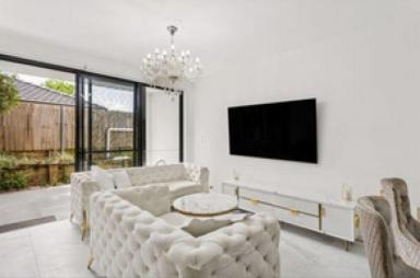 Townhouse Leased - NSW - Kingsgrove - 2208 - Modern townhouse walk train shops 10 min  (Image 2)