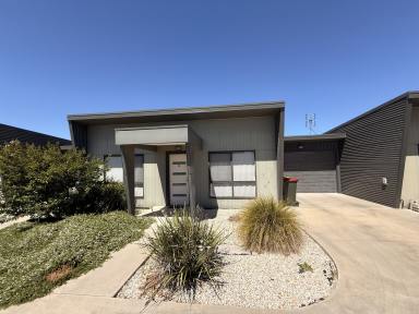 House For Lease - VIC - Horsham - 3400 - MODERN LIVING IN QUIET LOCATION  (Image 2)