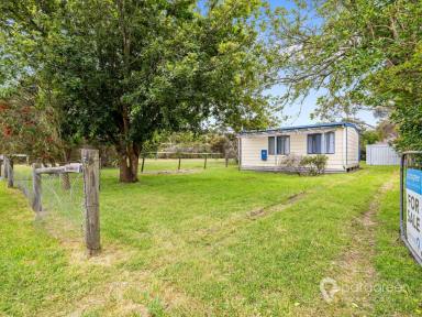 House For Sale - VIC - Walkerville - 3956 - RETRO BEACH SHACK  (Image 2)