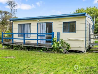 House For Sale - VIC - Walkerville - 3956 - RETRO BEACH SHACK  (Image 2)