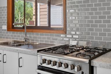 House For Sale - NSW - Batemans Bay - 2536 - Investors, First Home Buyers and Holiday Makers  (Image 2)