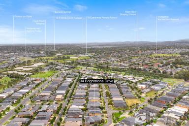 House For Sale - VIC - Clyde North - 3978 - Stylish & Spacious Living in Berwick Waters  (Image 2)