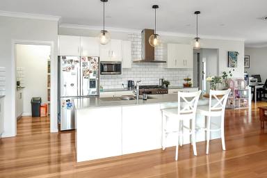 House For Sale - NSW - Kyogle - 2474 - MASTER BUILT HOME  (Image 2)