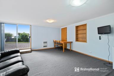 Flat For Lease - TAS - Blackmans Bay - 7052 - 1 Bedroom Flat in Popular Location  (Image 2)