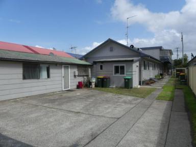 Flat For Lease - NSW - Forster - 2428 - SINGLE LEVEL ONE BEDROOM UNIT  (Image 2)