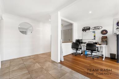 House For Sale - WA - Baldivis - 6171 - A Well-Designed Home Offering Space, Comfort & Convenience (Image 2)
