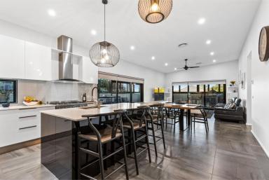 House For Sale - VIC - Strathdale - 3550 - Executive Entertainer in Exclusive Strathdale Setting  (Image 2)