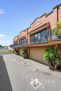 House For Sale - VIC - Bendigo - 3550 - Walking distance to Bendigo Hospital and the CBD  (Image 2)