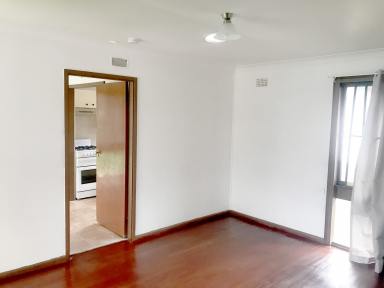 House For Lease - NSW - West Tamworth - 2340 - 39 Cossa Street  (Image 2)