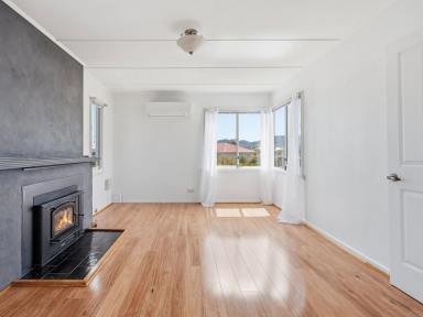 House For Lease - TAS - Chigwell - 7011 - Modern Comfort Meets Family Living  (Image 2)