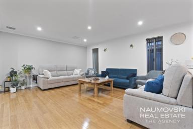 House For Sale - WA - Ellenbrook - 6069 - LOW MAINTENANCE LIFETYLE LIVING IN ELLEBROOK  (Image 2)