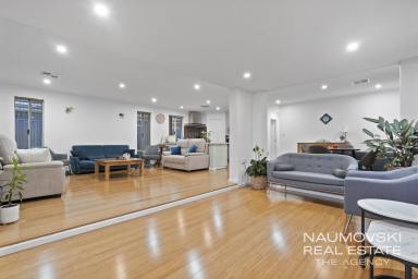 House For Sale - WA - Ellenbrook - 6069 - LOW MAINTENANCE LIFETYLE LIVING IN ELLEBROOK  (Image 2)