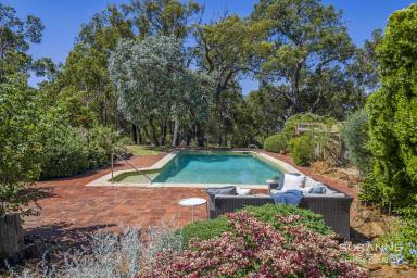 House For Sale - WA - Gooseberry Hill - 6076 - Spacious Family Home in Sought-After Gooseberry Hill  (Image 2)