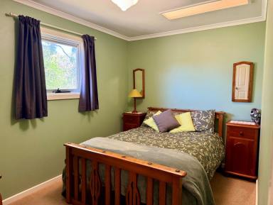 Unit For Lease - VIC - Gorae - 3305 - Fully Furnished Cottage  (Image 2)