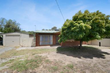 House For Sale - VIC - Eaglehawk - 3556 - Convenient Living in a Prime Eaglehawk location!  (Image 2)