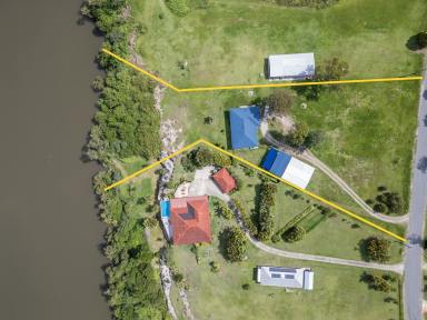 House For Sale - NSW - Seelands - 2460 - CLARENCE RIVERFRONT VANTAGE POINT  (Image 2)