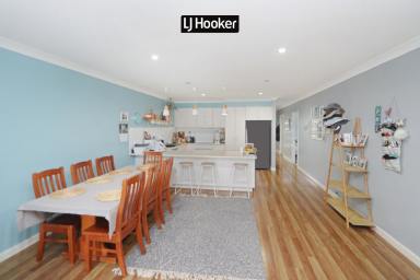 Duplex/Semi-detached For Lease - NSW - Inverell - 2360 - Neat & Tidy Duplex (Image 2)