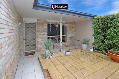 Duplex/Semi-detached For Lease - NSW - Inverell - 2360 - Neat & Tidy Duplex (Image 2)