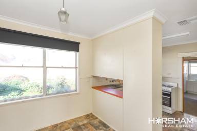 House For Lease - VIC - Horsham - 3400 - Family Home For Rent  (Image 2)