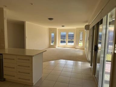 Unit For Sale - TAS - Shearwater - 7307 - Comfortable Two-Bedroom Unit  (Image 2)