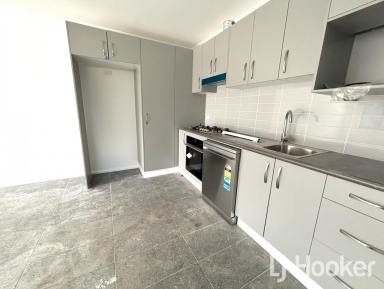 Duplex/Semi-detached For Lease - NSW - Inverell - 2360 - Modern 2-Bedroom Duplex (Image 2)