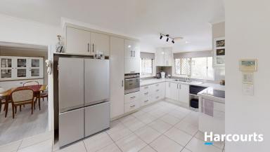 House For Sale - QLD - Apple Tree Creek - 4660 - 5 ACRE LIFESTYLE RETREAT  (Image 2)