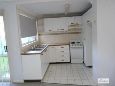 Unit For Lease - QLD - Gatton - 4343 - 3 Bedroom Low-Set Unit – Walk to Everything (Image 2)