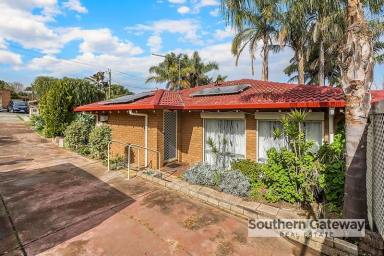 House For Sale - WA - Parmelia - 6167 - BIG BLOCK. PRIME LOCATION. ADD-VALUE OPPORTUNITY  (Image 2)