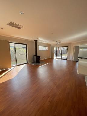 House Leased - VIC - Swan Hill - 3585 - Spacious 4-Bedroom Family Home  (Image 2)