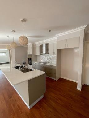 House Leased - VIC - Swan Hill - 3585 - Spacious 4-Bedroom Family Home  (Image 2)