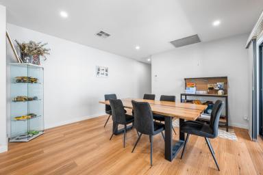 Townhouse For Sale - VIC - Mildura - 3500 - SOPHISTICATED TOWNHOUSE  (Image 2)