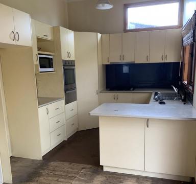 House For Lease - VIC - Hughesdale - 3166 - Great Location  (Image 2)