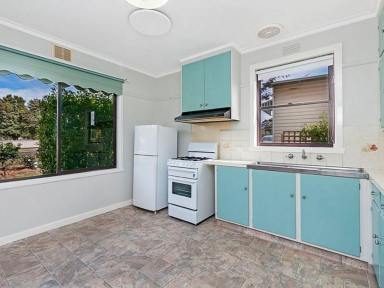 House For Lease - VIC - Hamilton - 3300 - Simple and Tidy  (Image 2)