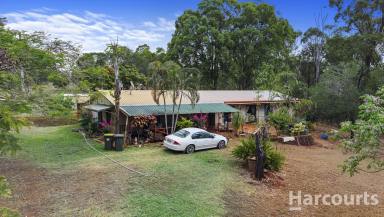 House For Sale - QLD - Isis Central - 4660 - Country Living - 5-Bed 2-Bath Home on Expansive Acreage  (Image 2)
