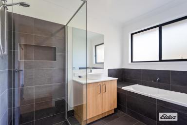 Residential Block For Sale - QLD - Pie Creek - 4570 - BIG 4 brm Brick Home with Ducted Air and 1 acre!  (Image 2)