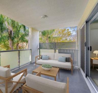 Apartment Leased - QLD - Gaythorne - 4051 - SPACIOUS TWO BEDROOM UNIT WITH AIR CON & WALK TO TRAIN !!  (Image 2)