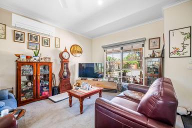 Unit For Sale - VIC - Mildura - 3500 - LOW-MAINTENANCE LIVING IN A PRIME ELEVENTH STREET LOCATION (Image 2)