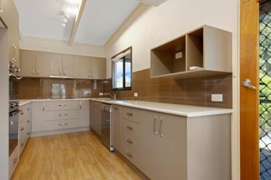 House For Sale - NSW - Surfside - 2536 - Central Location, Room To Move  (Image 2)