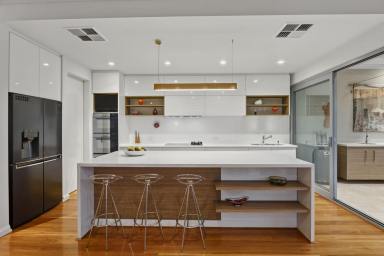 House For Sale - WA - Claremont - 6010 - ELEGANT, ADAPTABLE AND BRILLIANTLY LOCATED (Image 2)