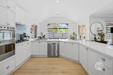 House For Sale - VIC - Mount Martha - 3934 - Resort-Style Living Beyond All Expectations (Image 2)