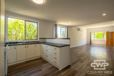 House Leased - NSW - Glen Innes - 2370 - Modern Family Home  (Image 2)